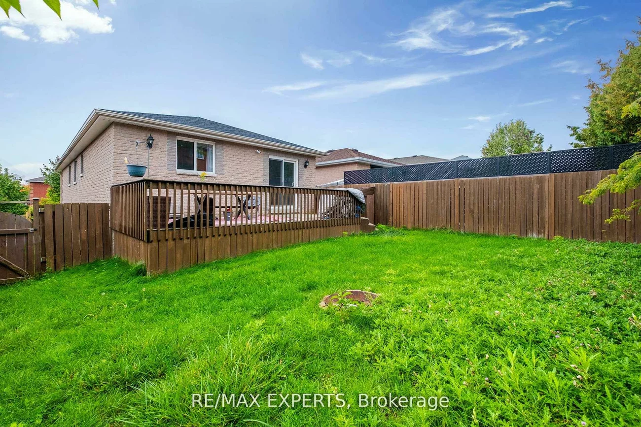 14, Aishford, Bradford, Bradford West Gwillimbury