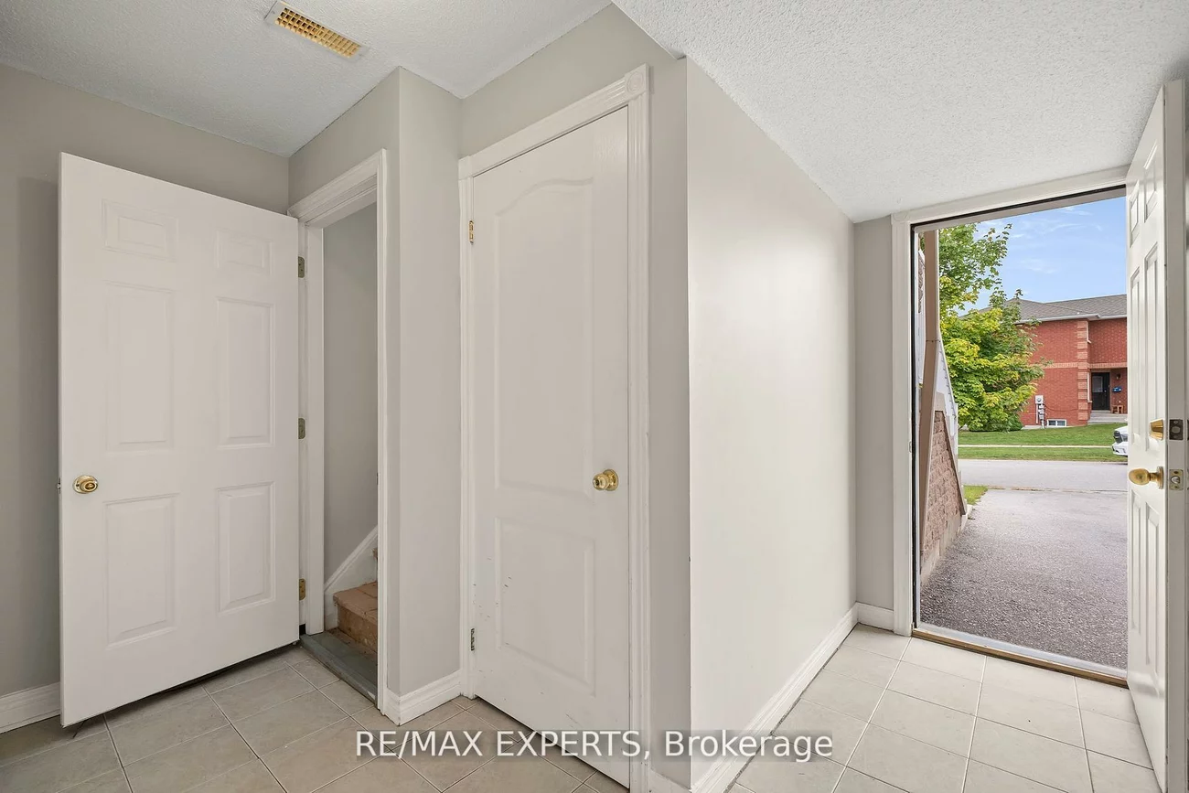 14, Aishford, Bradford, Bradford West Gwillimbury