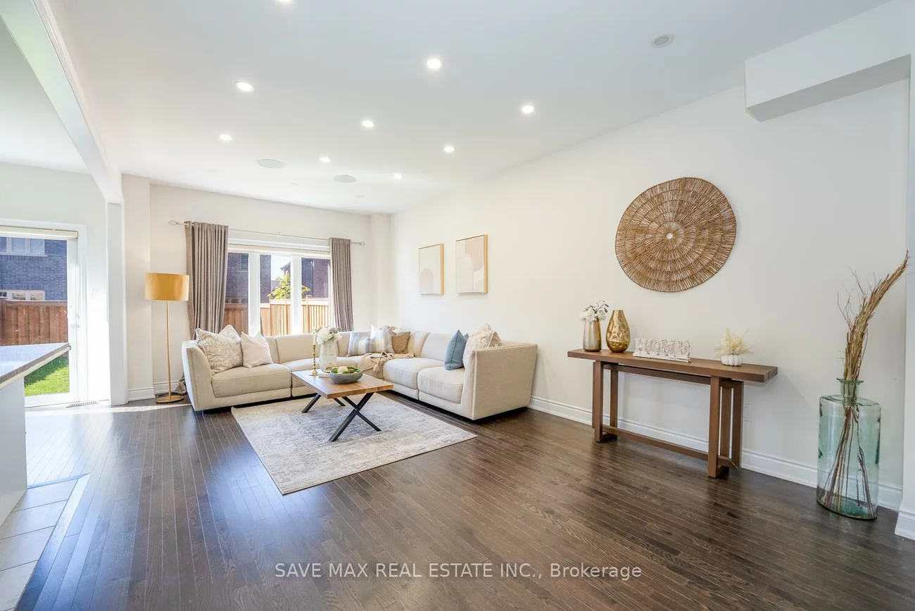 163, Sutherland, Bradford, Bradford West Gwillimbury