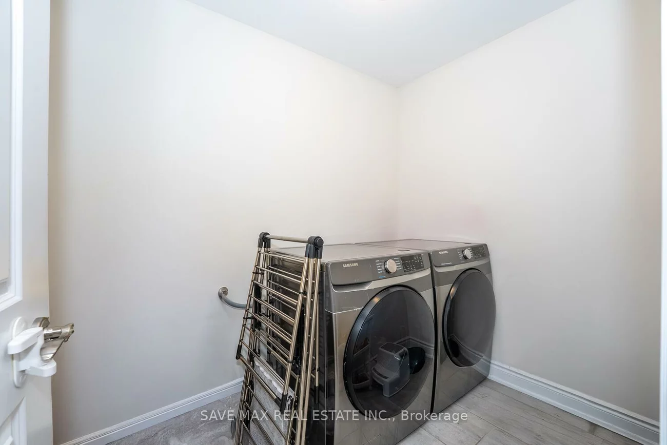 163, Sutherland, Bradford, Bradford West Gwillimbury