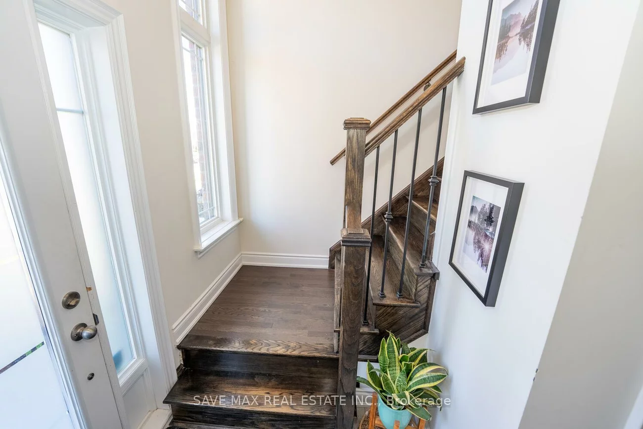 163, Sutherland, Bradford, Bradford West Gwillimbury