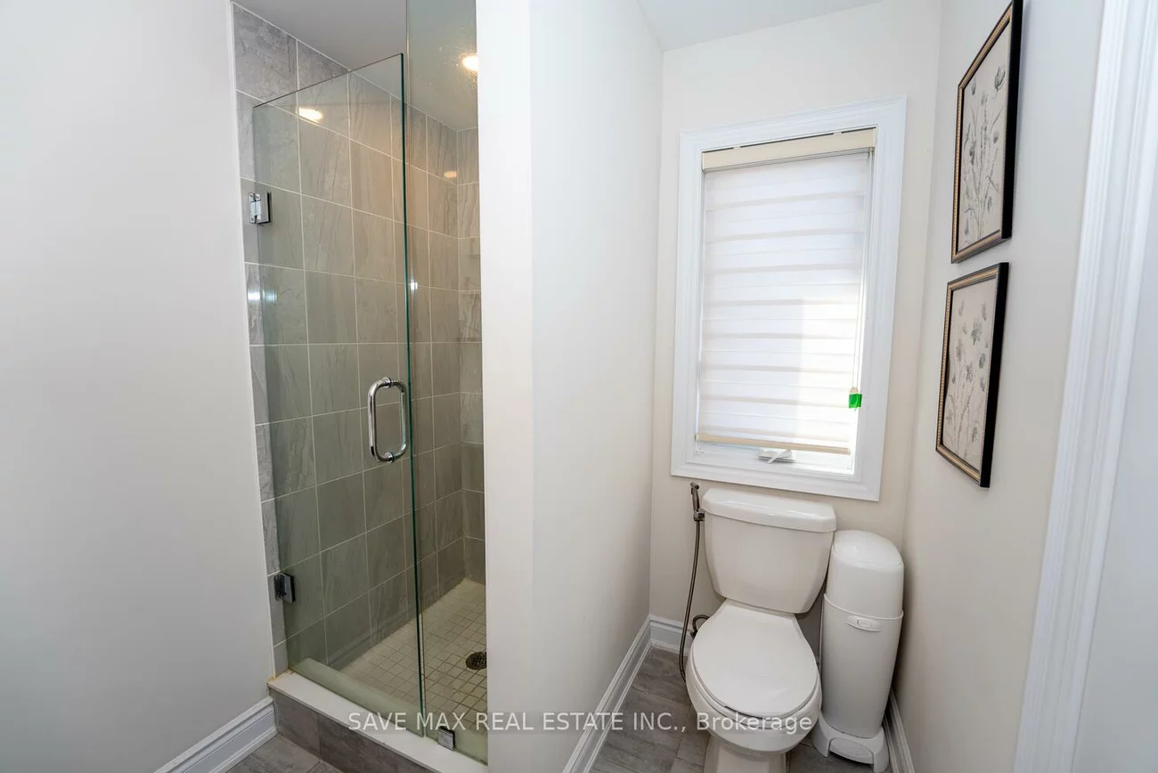 163, Sutherland, Bradford, Bradford West Gwillimbury