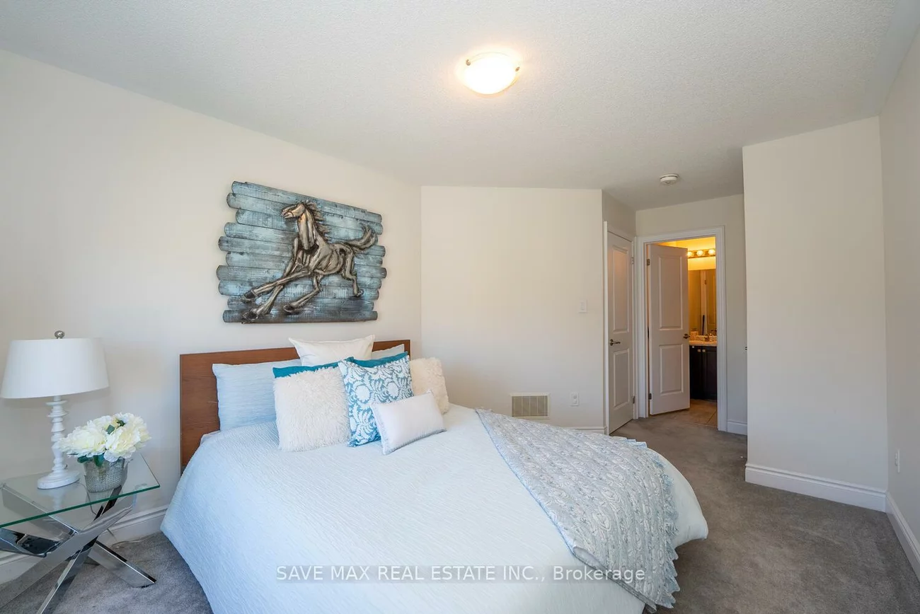 163, Sutherland, Bradford, Bradford West Gwillimbury