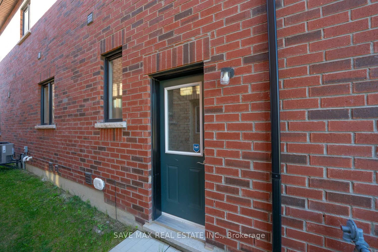 163, Sutherland, Bradford, Bradford West Gwillimbury