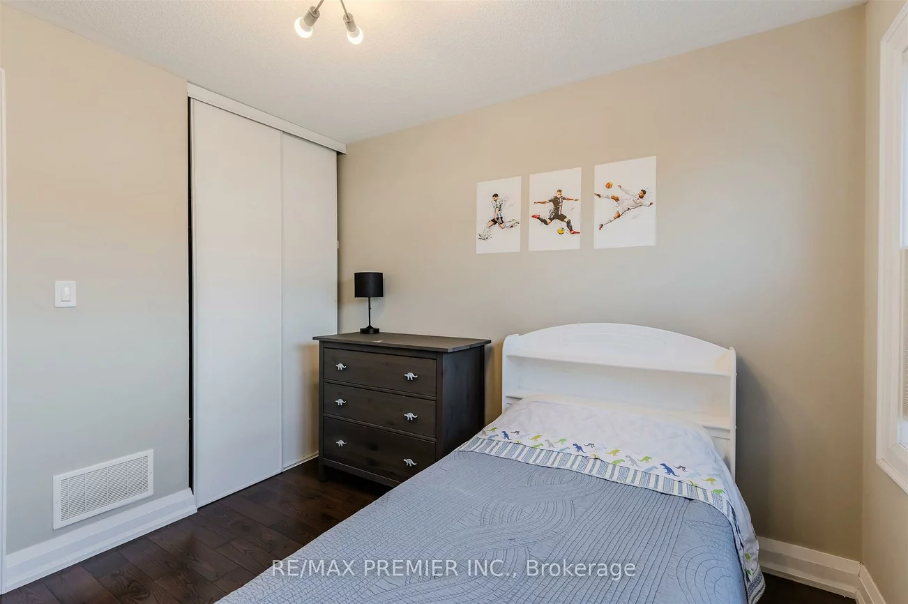 218, Orr, Bradford, Bradford West Gwillimbury