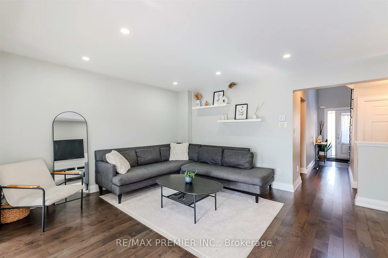 218, Orr, Bradford, Bradford West Gwillimbury