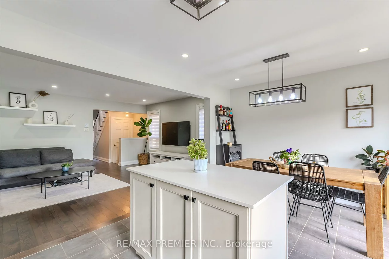 218, Orr, Bradford, Bradford West Gwillimbury