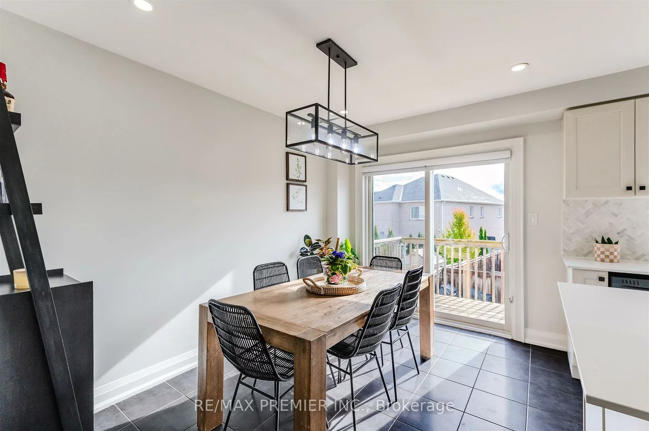 218, Orr, Bradford, Bradford West Gwillimbury