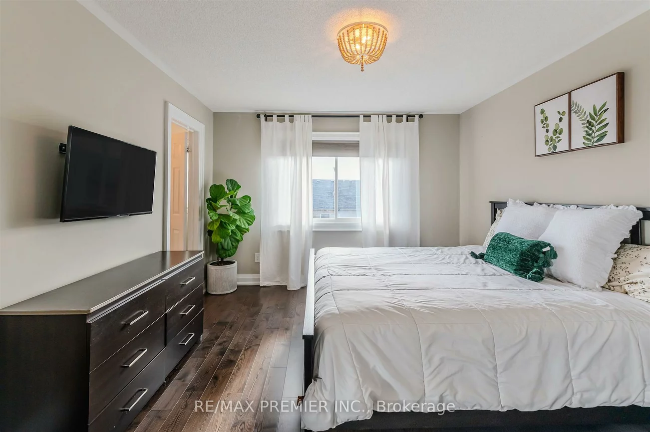 218, Orr, Bradford, Bradford West Gwillimbury