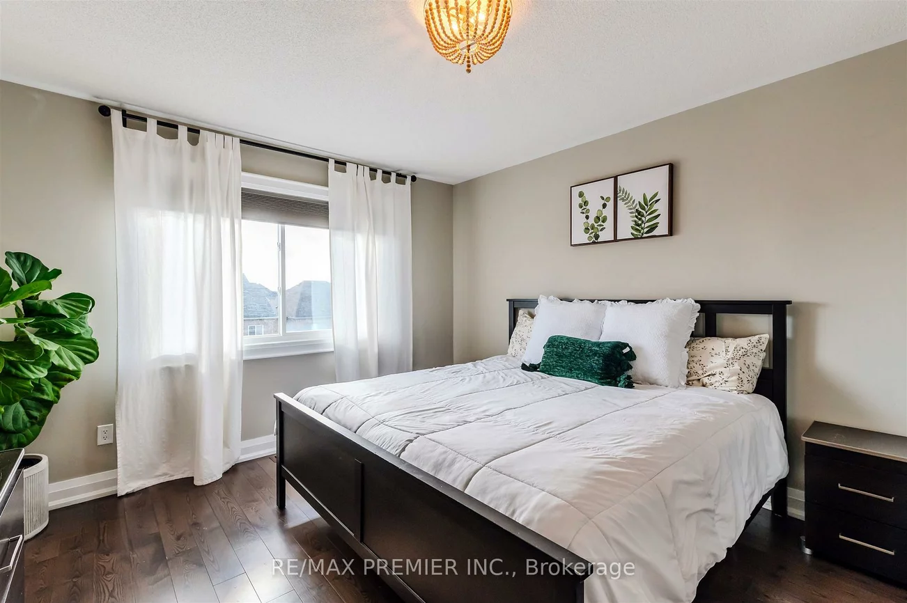 218, Orr, Bradford, Bradford West Gwillimbury