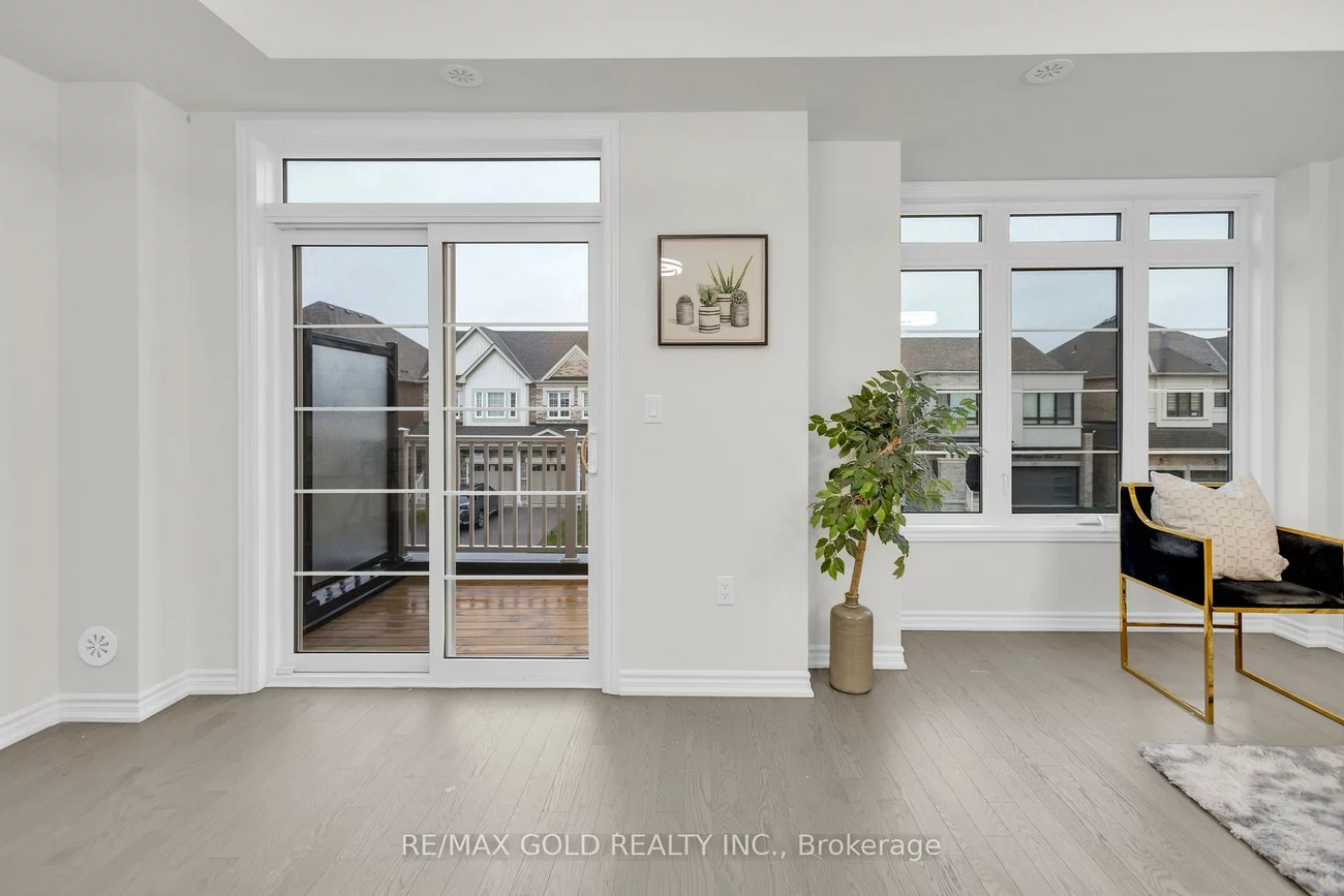 47, Montrose, Bradford, Bradford West Gwillimbury