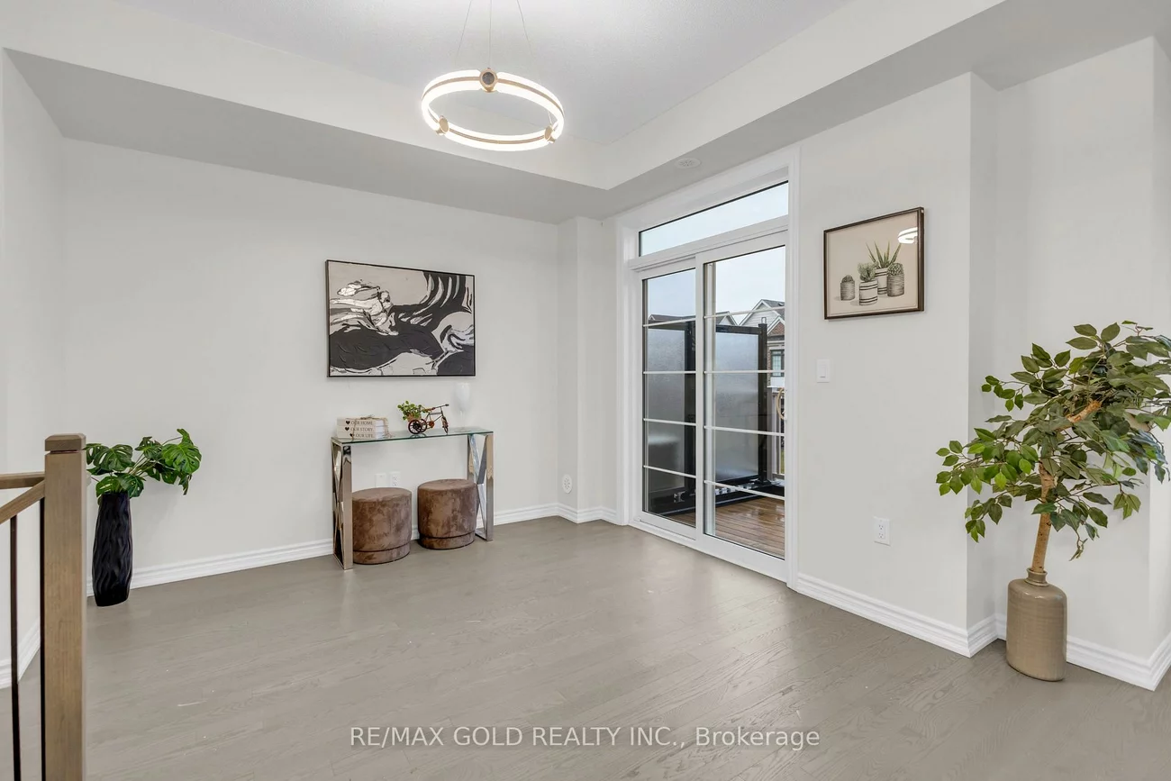 47, Montrose, Bradford, Bradford West Gwillimbury