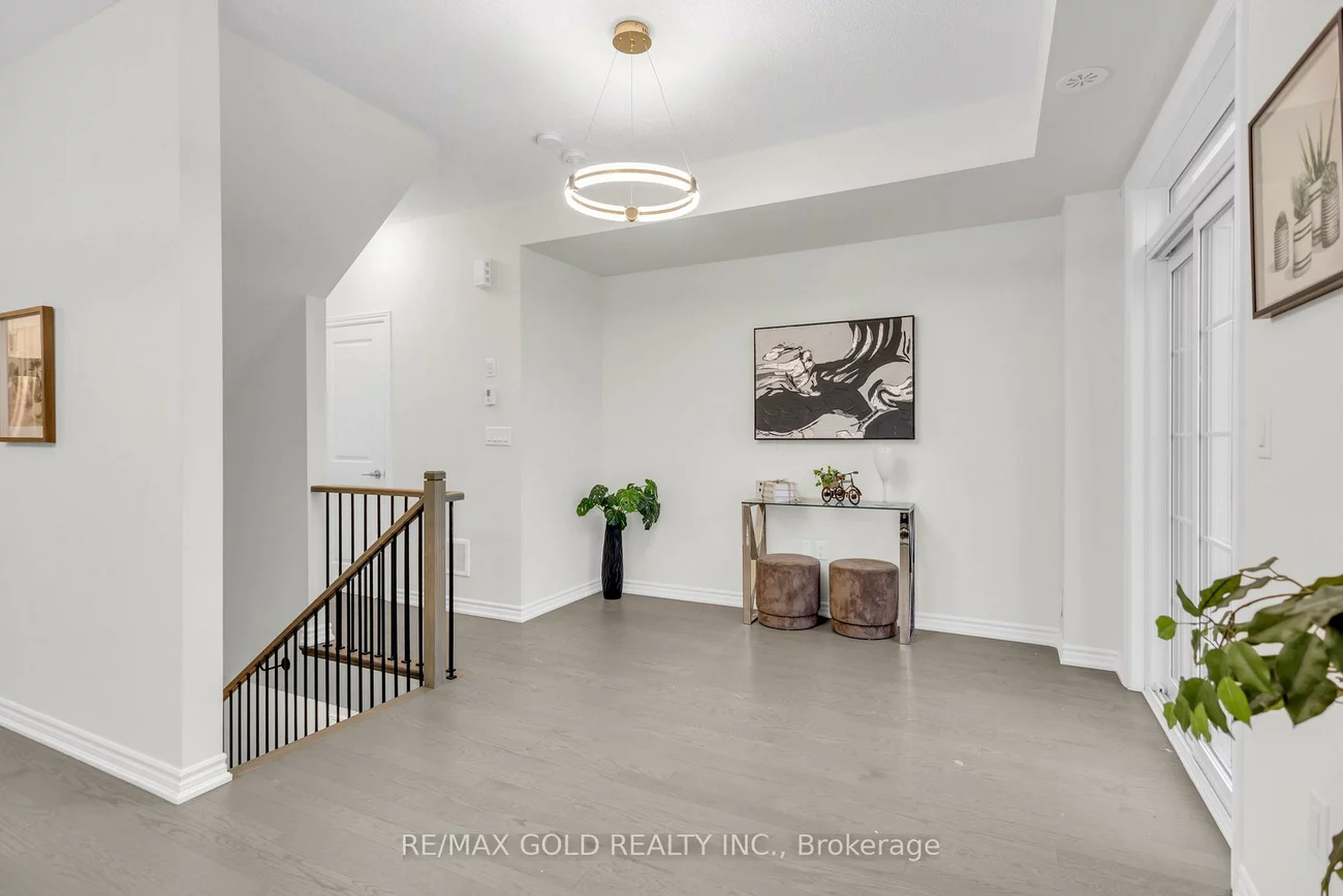 47, Montrose, Bradford, Bradford West Gwillimbury