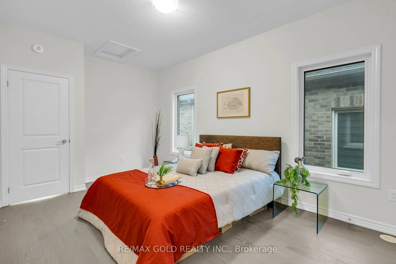 47, Montrose, Bradford, Bradford West Gwillimbury