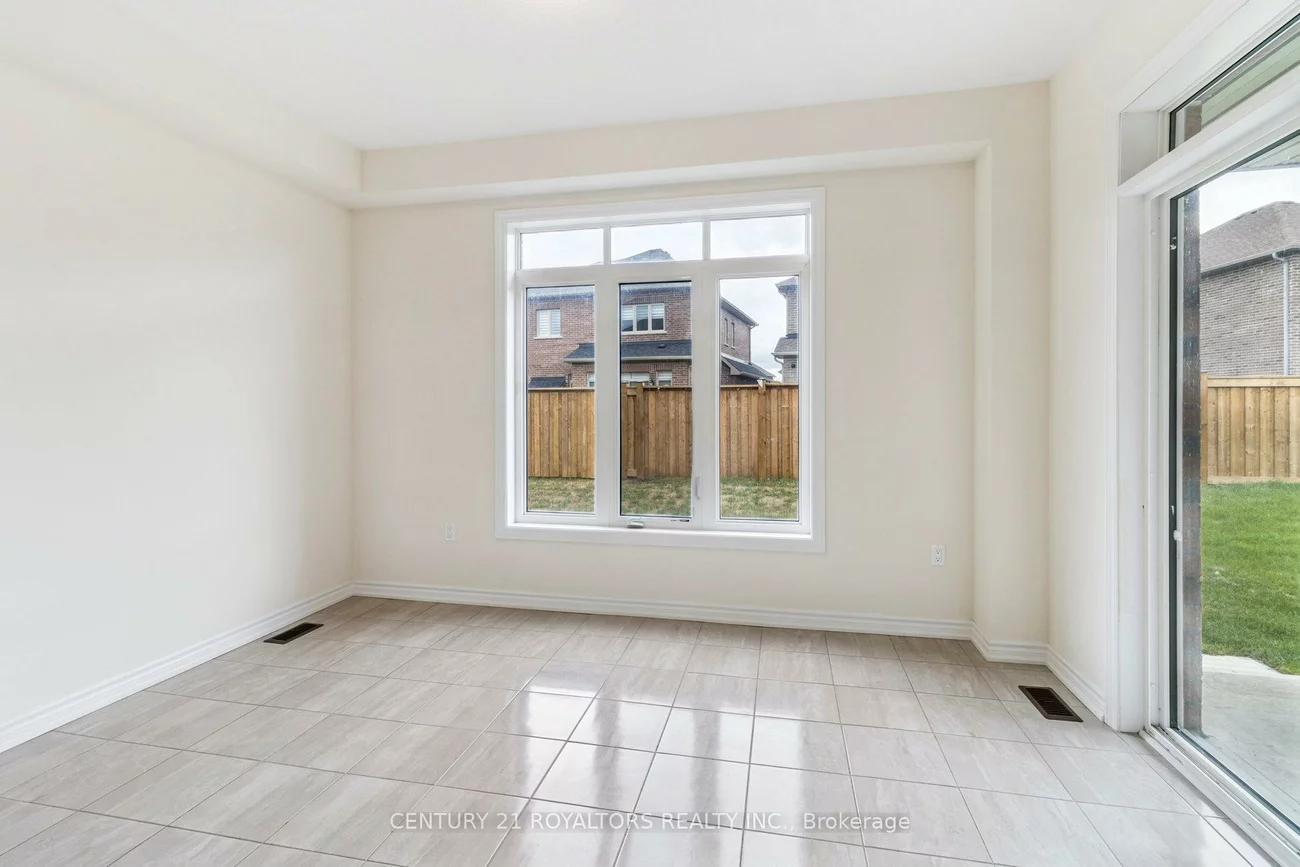 25, Ferragine, Bradford, Bradford West Gwillimbury