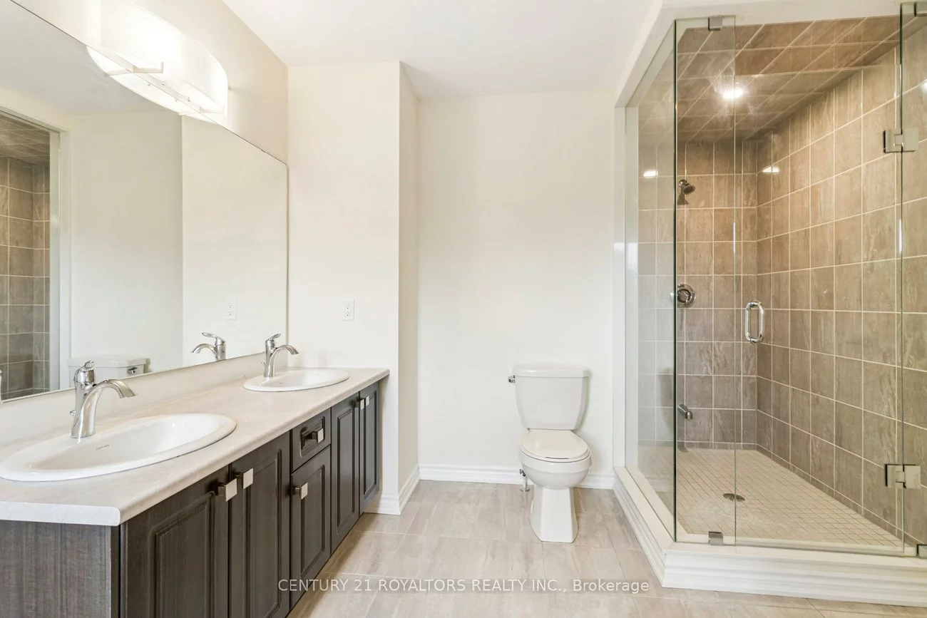 25, Ferragine, Bradford, Bradford West Gwillimbury