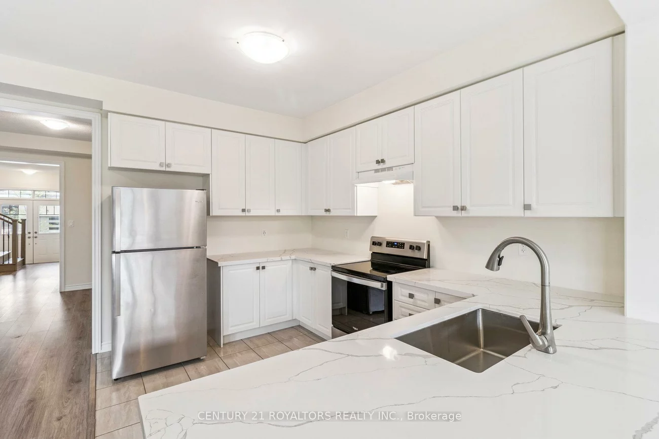 25, Ferragine, Bradford, Bradford West Gwillimbury