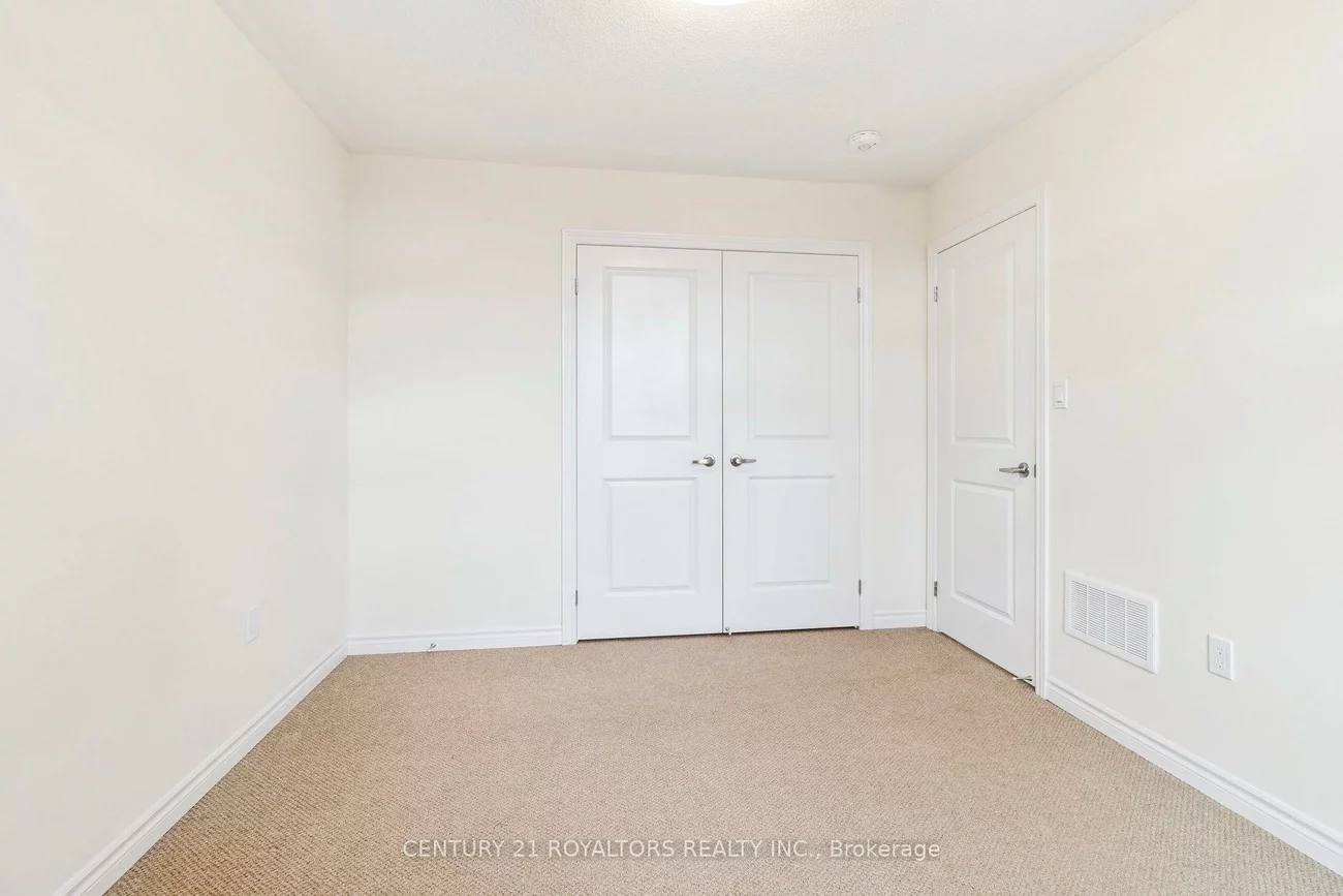 25, Ferragine, Bradford, Bradford West Gwillimbury