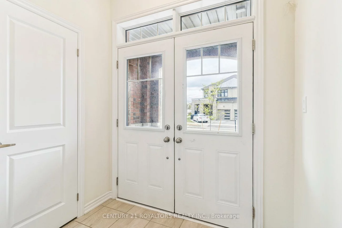 25, Ferragine, Bradford, Bradford West Gwillimbury