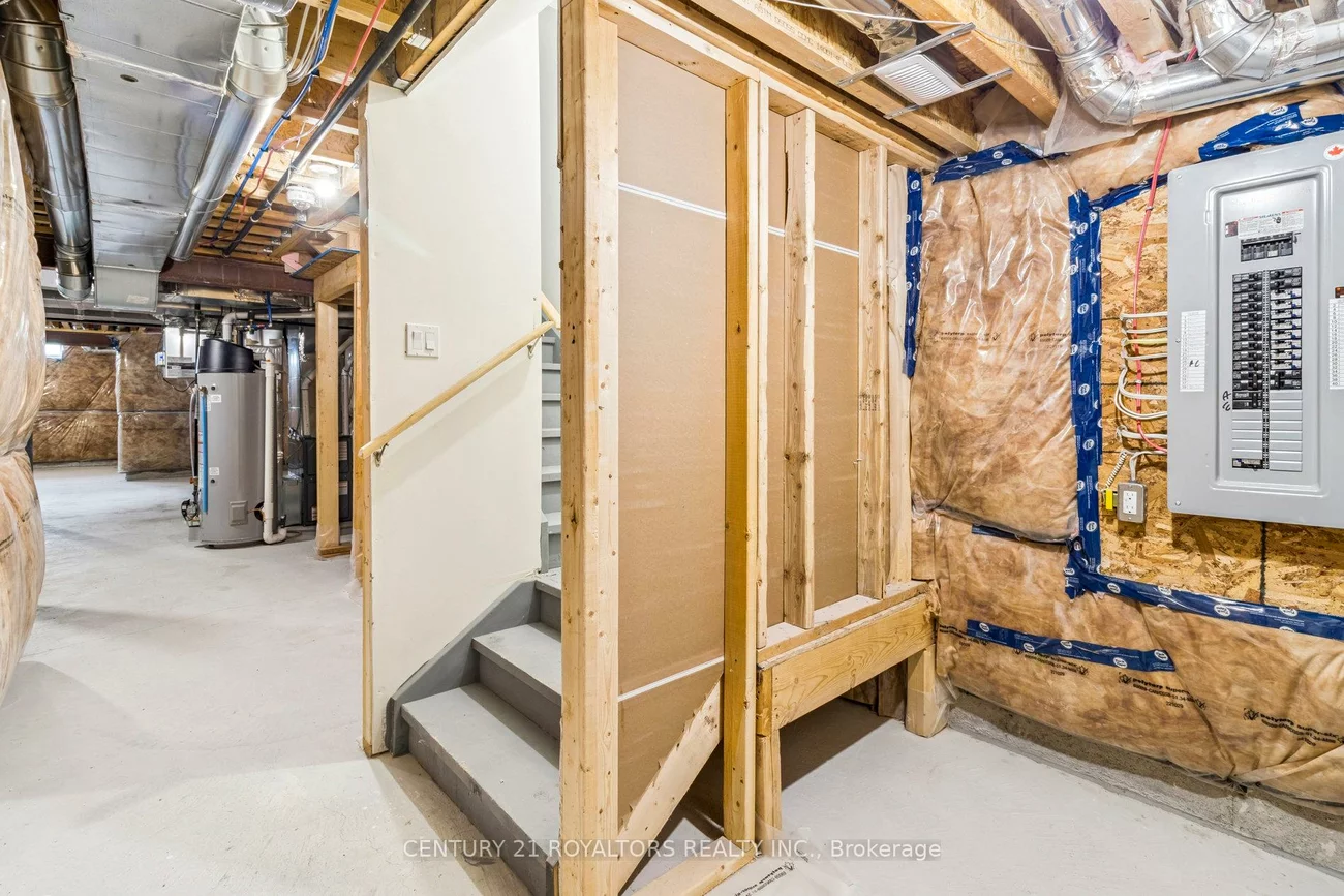 25, Ferragine, Bradford, Bradford West Gwillimbury