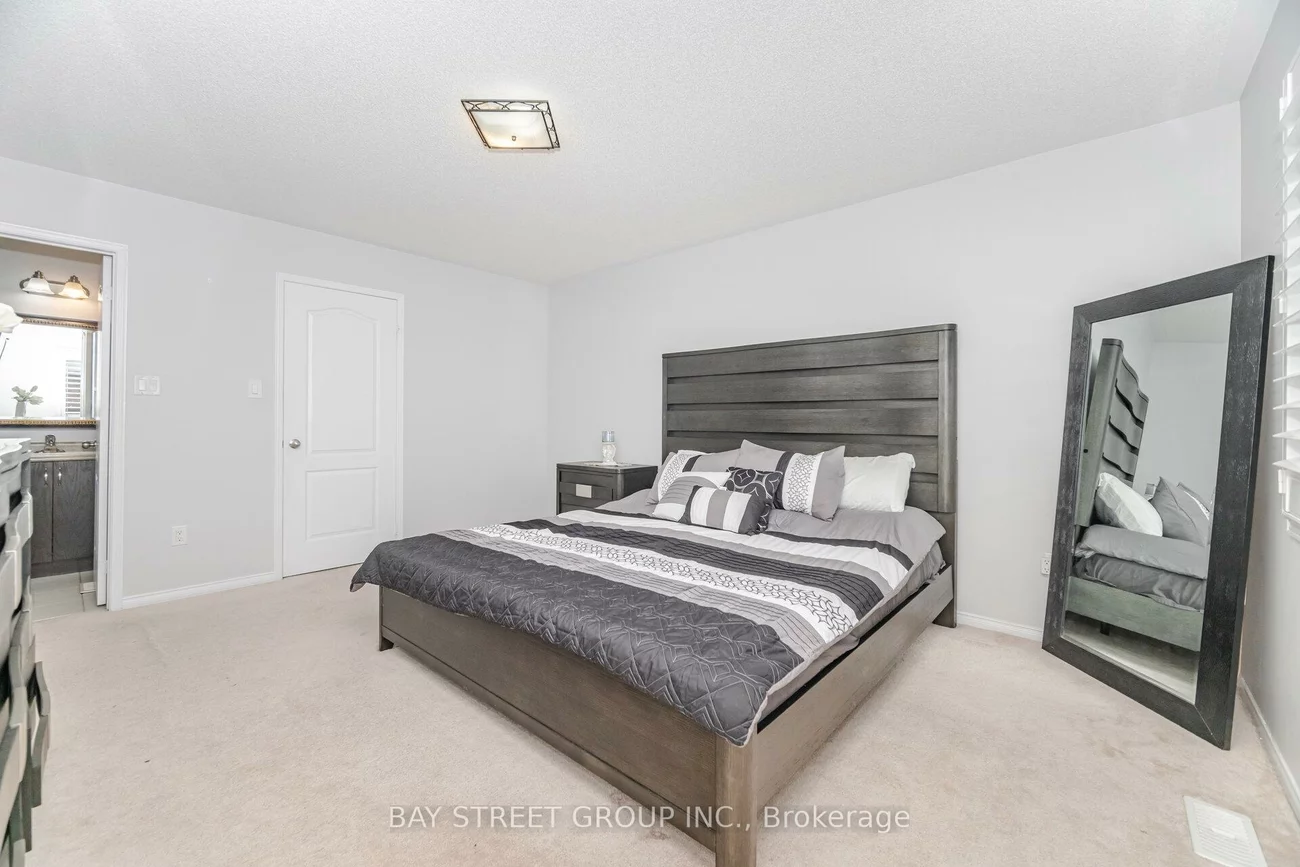 48, Acorn, Bradford, Bradford West Gwillimbury