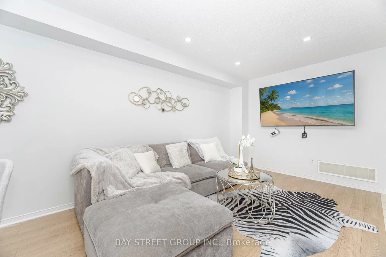 48, Acorn, Bradford, Bradford West Gwillimbury