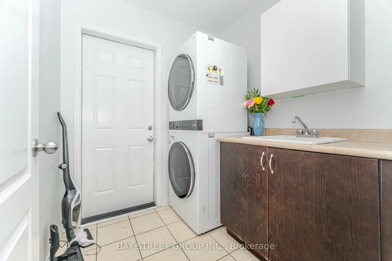 48, Acorn, Bradford, Bradford West Gwillimbury