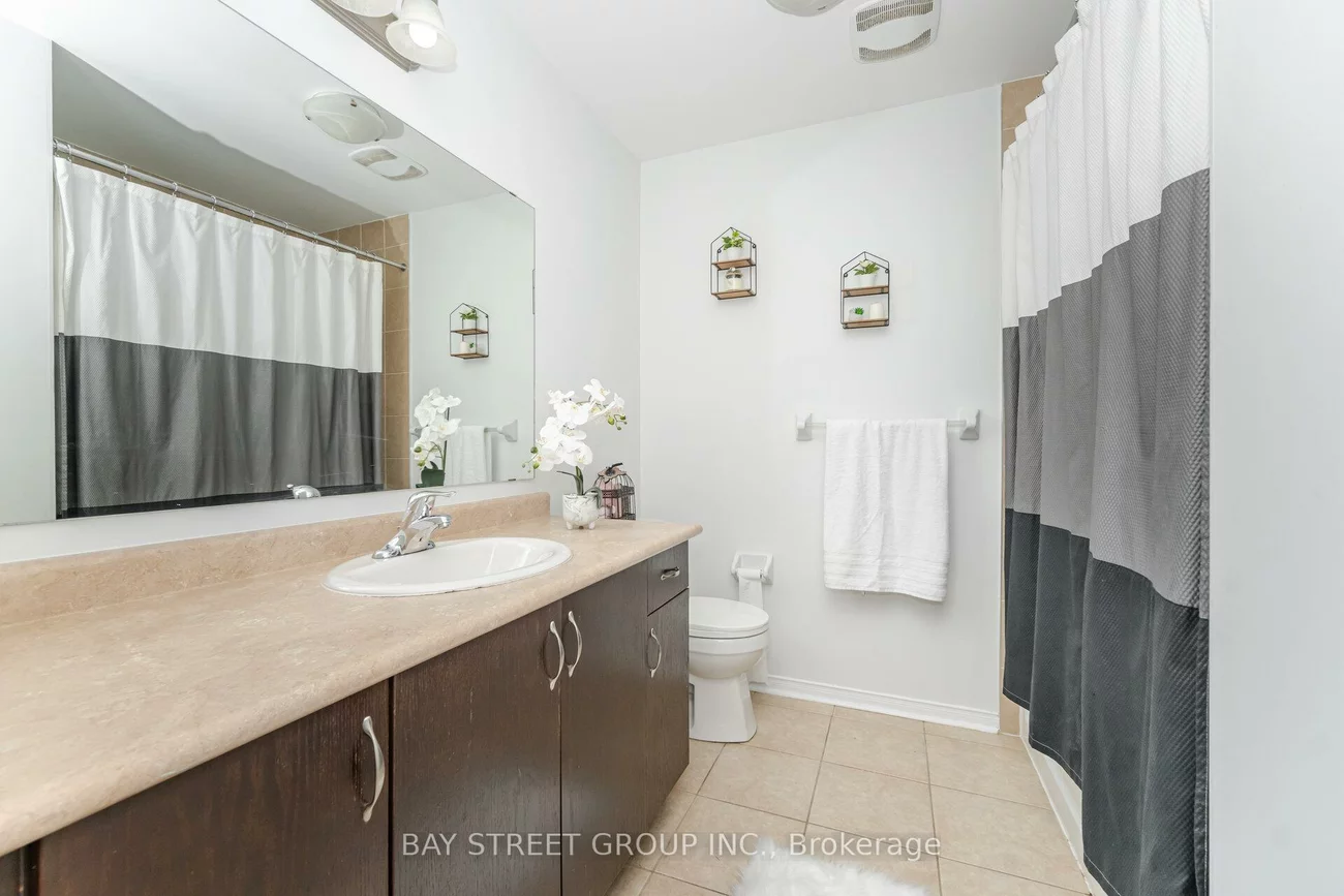 48, Acorn, Bradford, Bradford West Gwillimbury