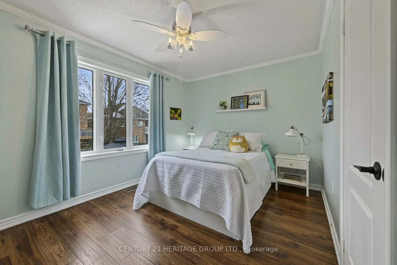 27, Taylor, Bradford, Bradford West Gwillimbury