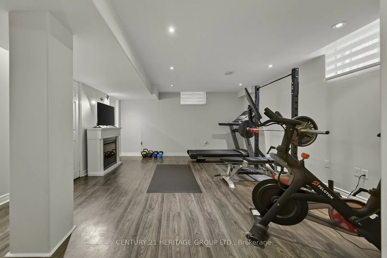 27, Taylor, Bradford, Bradford West Gwillimbury