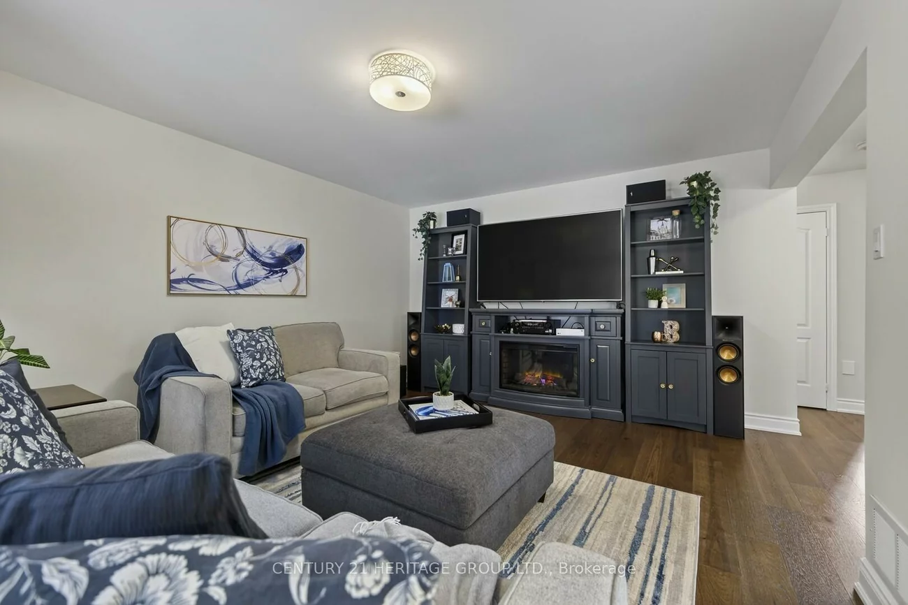 27, Taylor, Bradford, Bradford West Gwillimbury