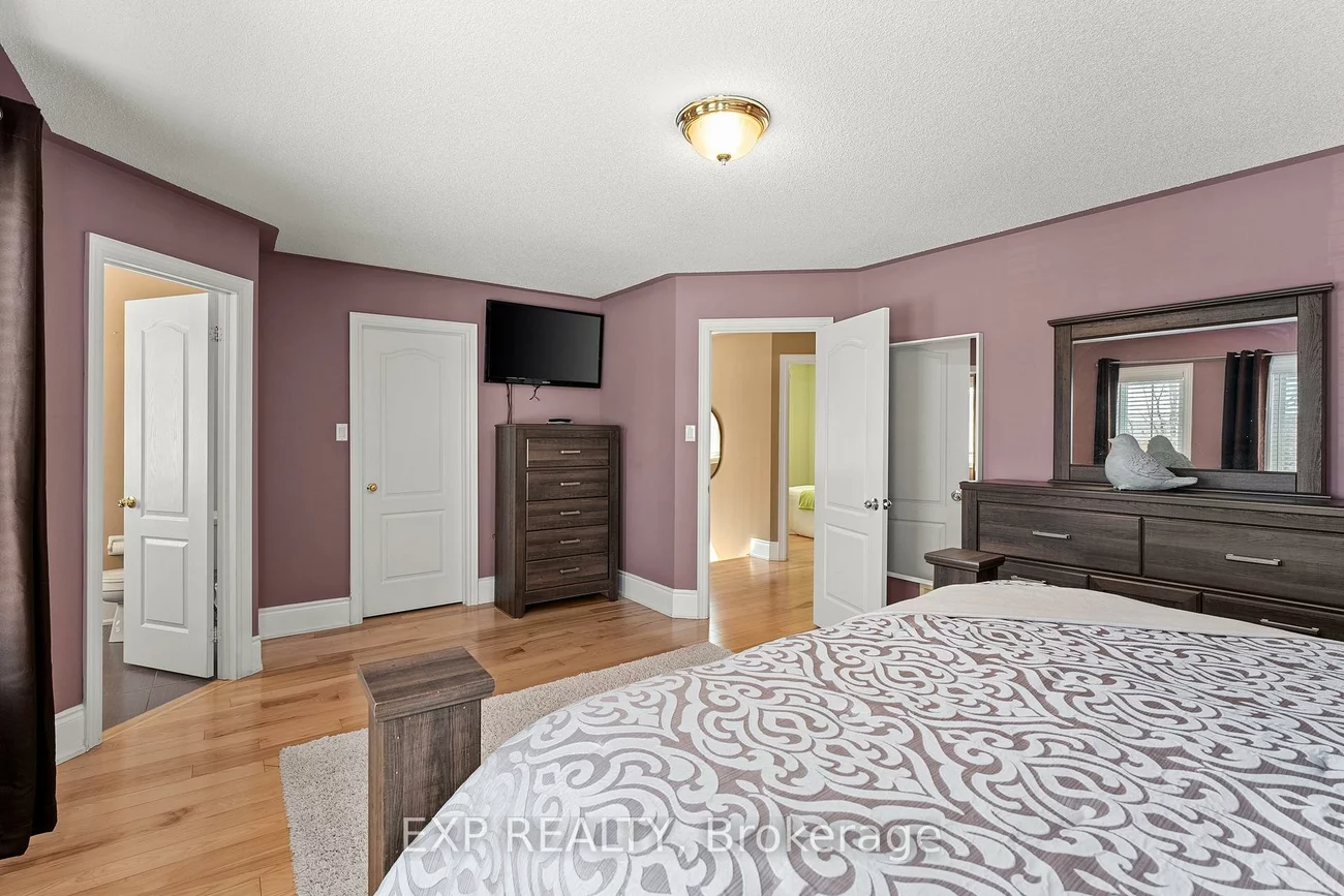 14, Weir, Bradford, Bradford West Gwillimbury