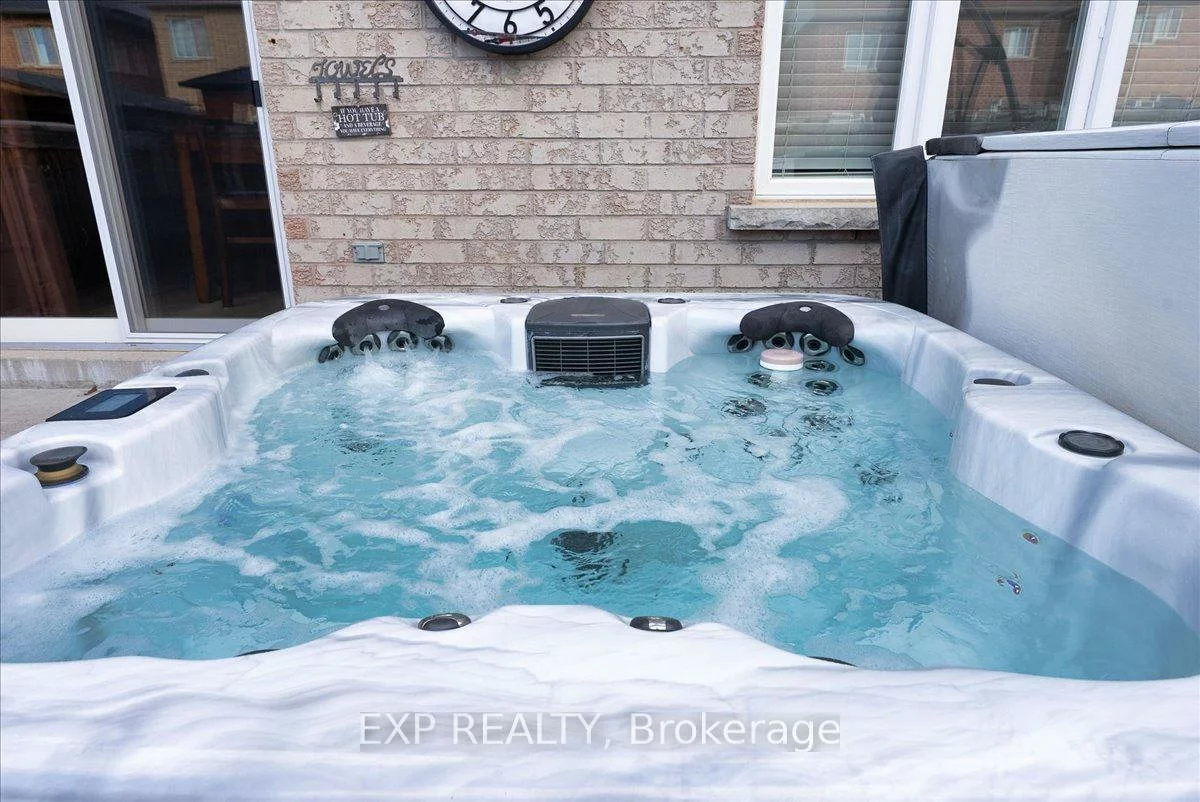 14, Weir, Bradford, Bradford West Gwillimbury