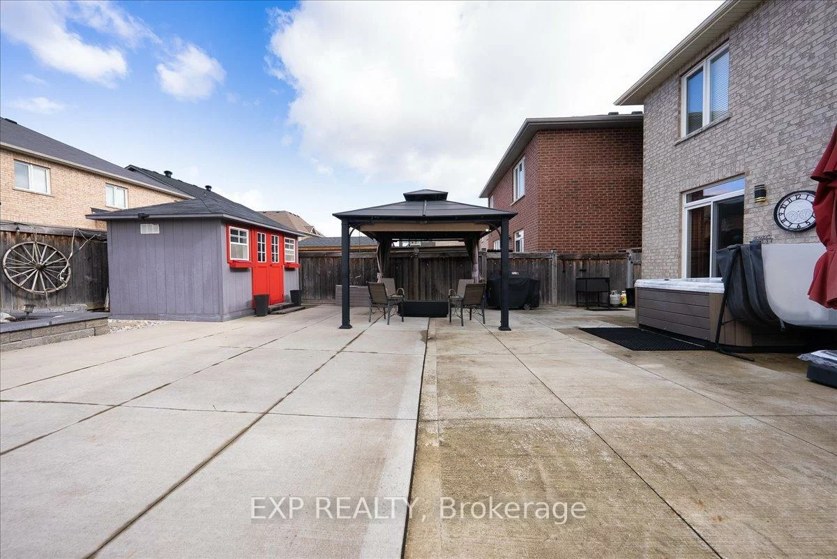 14, Weir, Bradford, Bradford West Gwillimbury