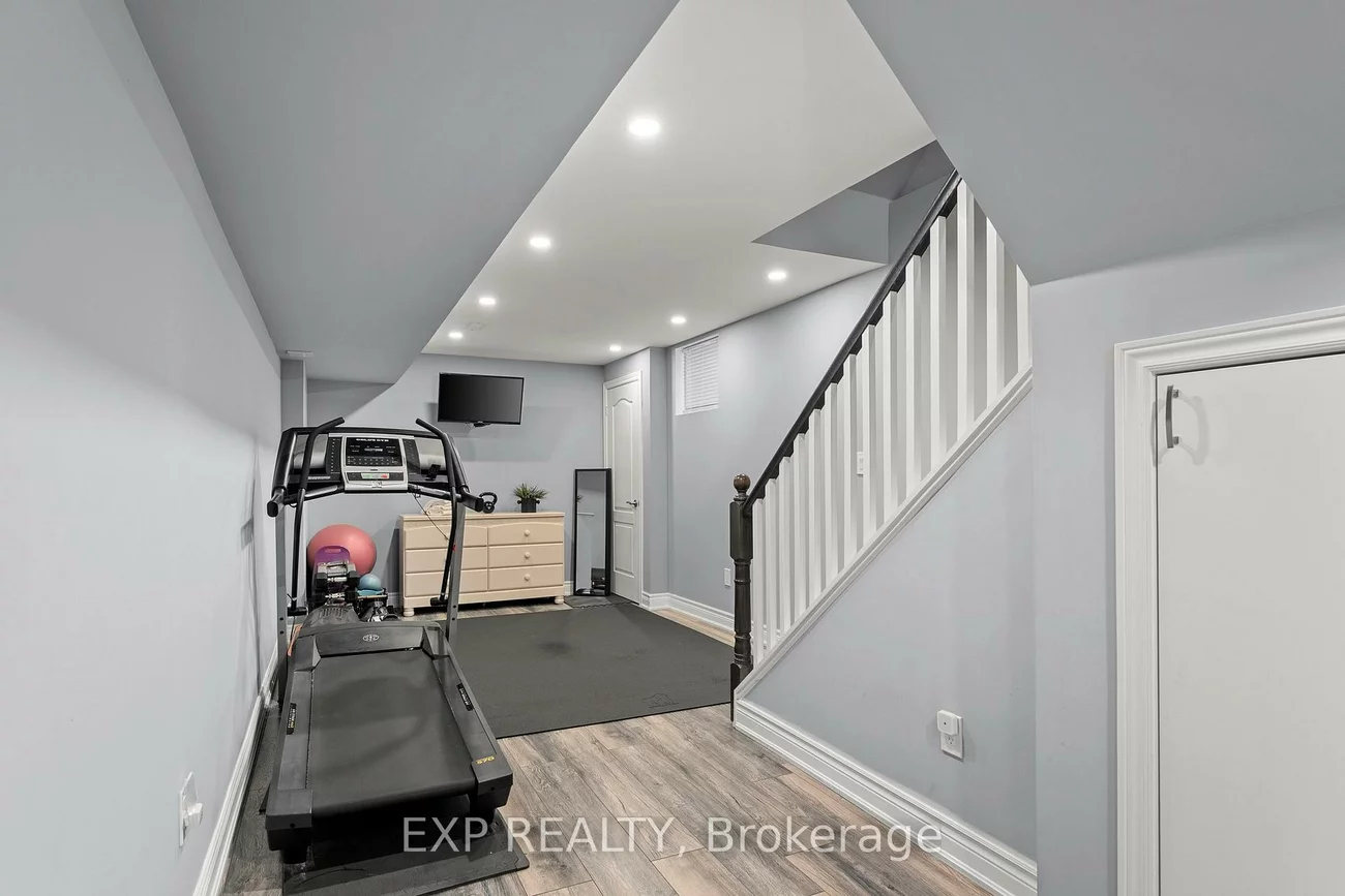 14, Weir, Bradford, Bradford West Gwillimbury