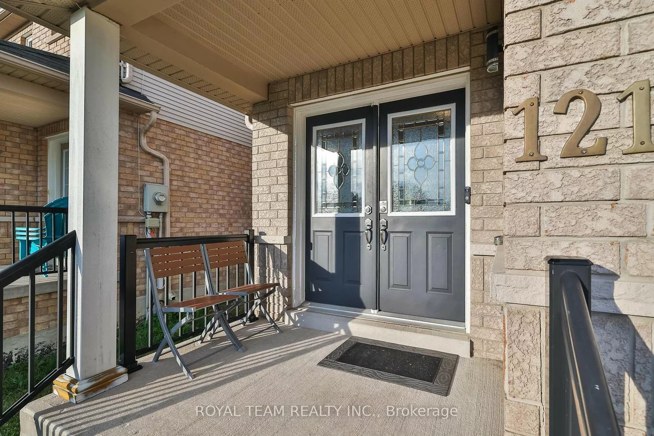 121, Professor Day, Bradford, Bradford West Gwillimbury