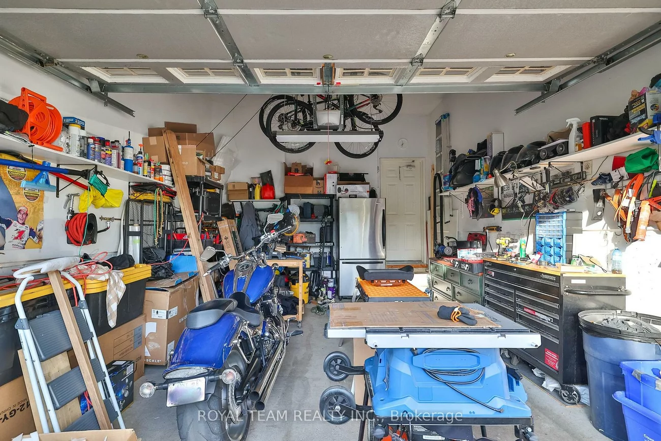 121, Professor Day, Bradford, Bradford West Gwillimbury