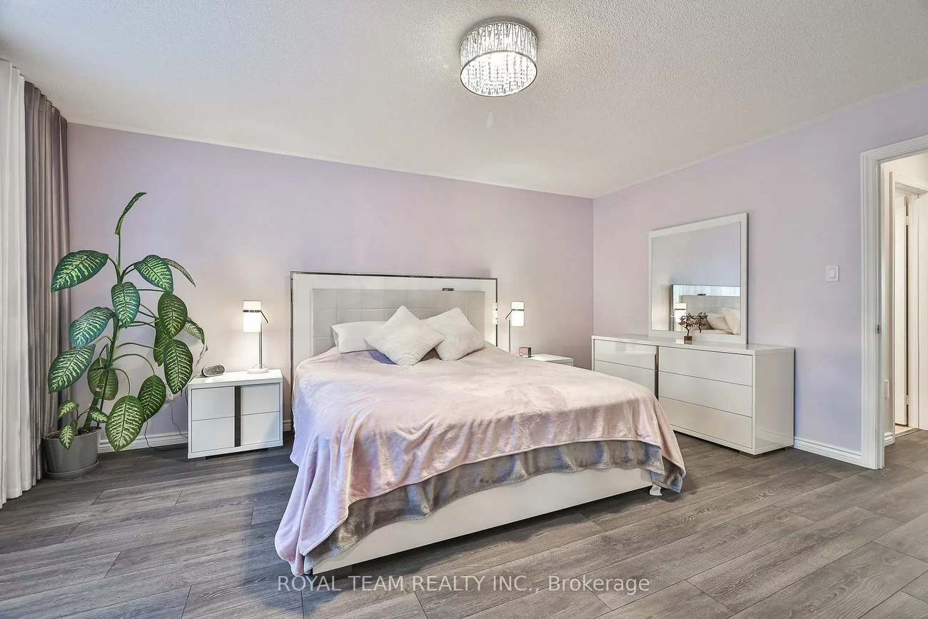 121, Professor Day, Bradford, Bradford West Gwillimbury