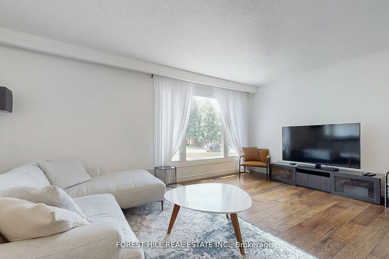 21, Lallien, Bond Head, Bradford West Gwillimbury