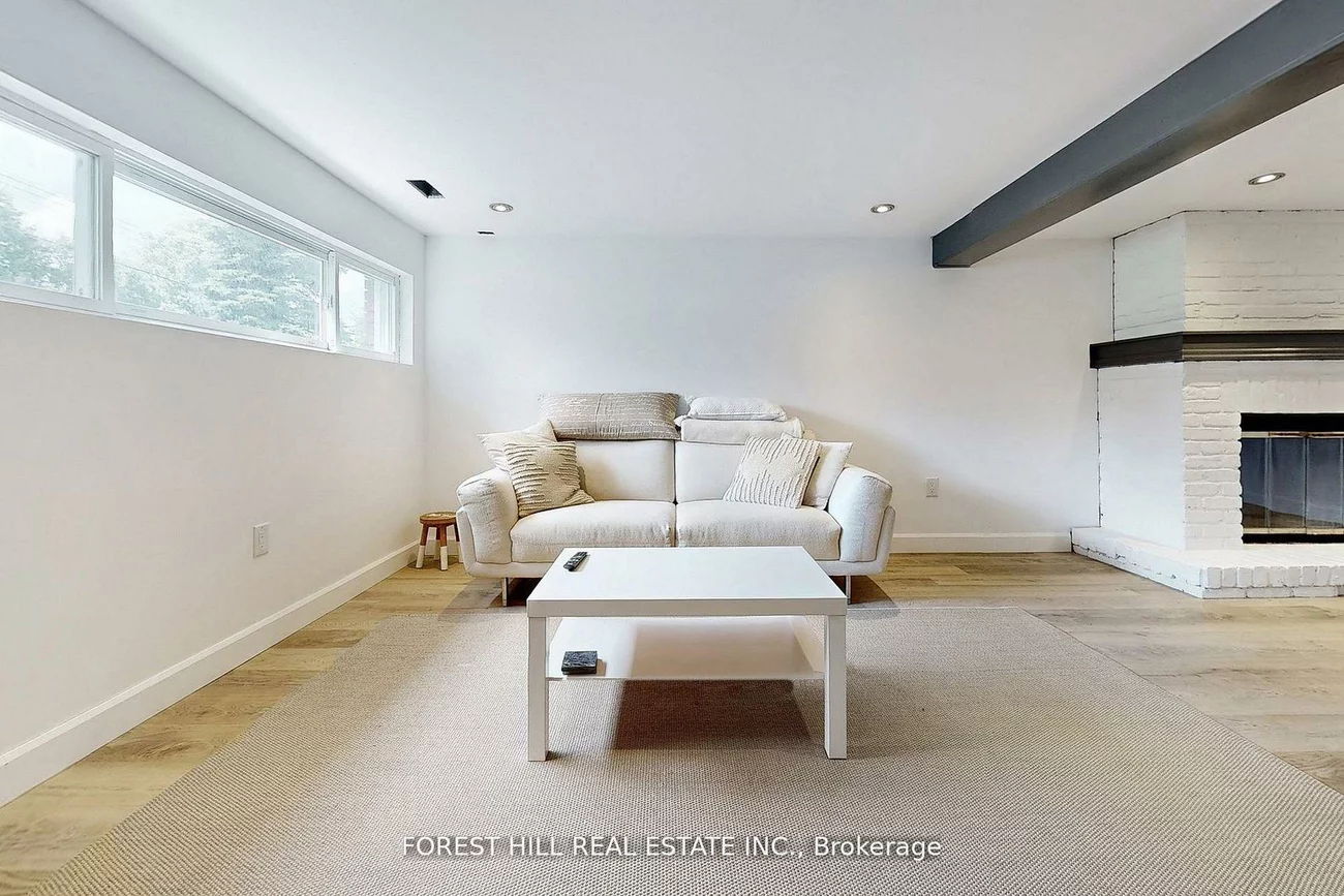 21, Lallien, Bond Head, Bradford West Gwillimbury