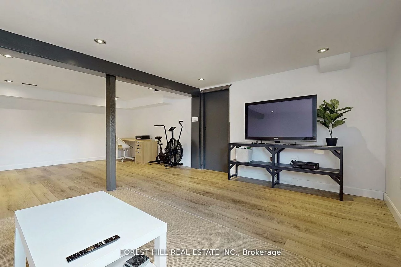 21, Lallien, Bond Head, Bradford West Gwillimbury