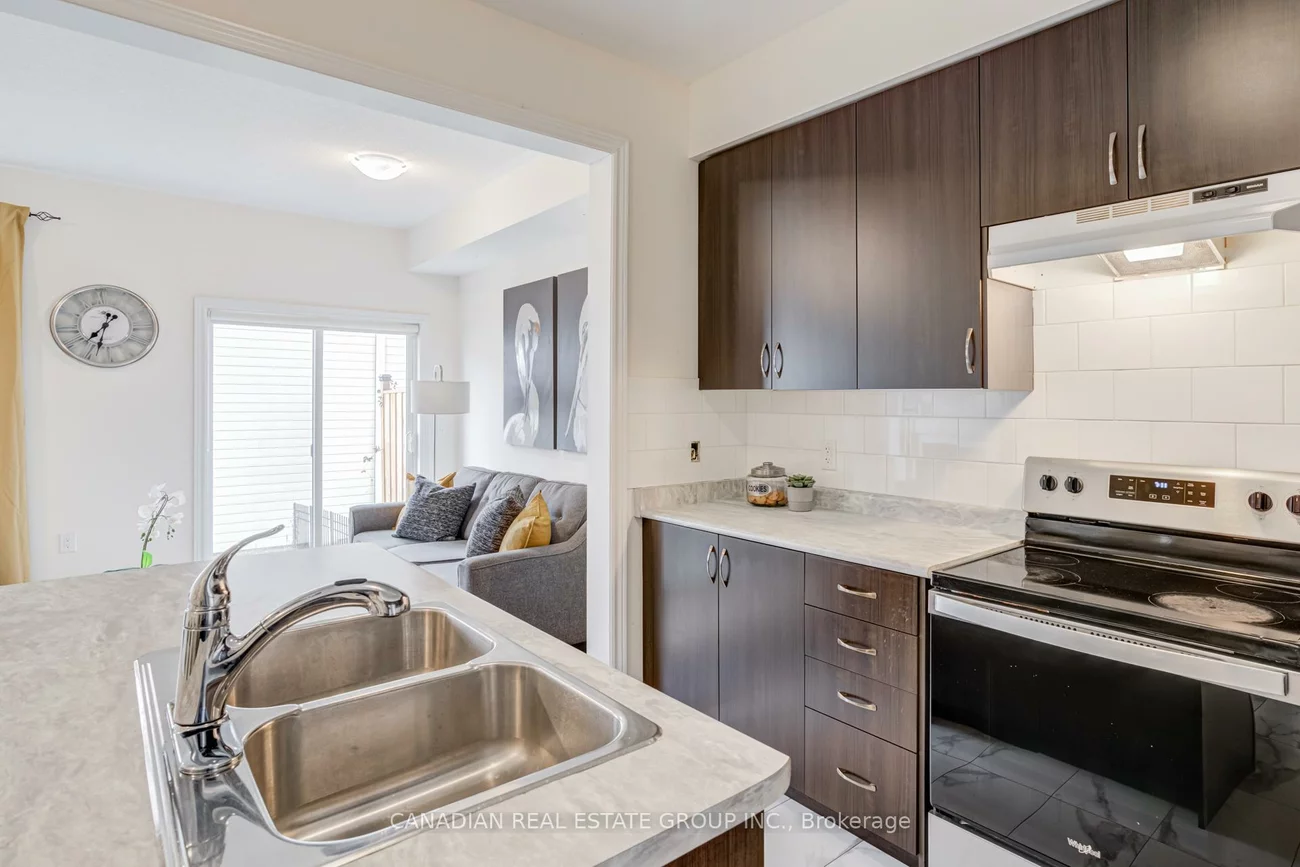 44, Blackwell, Bradford, Bradford West Gwillimbury