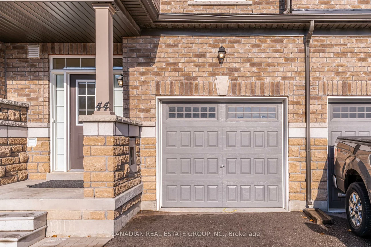 44, Blackwell, Bradford, Bradford West Gwillimbury