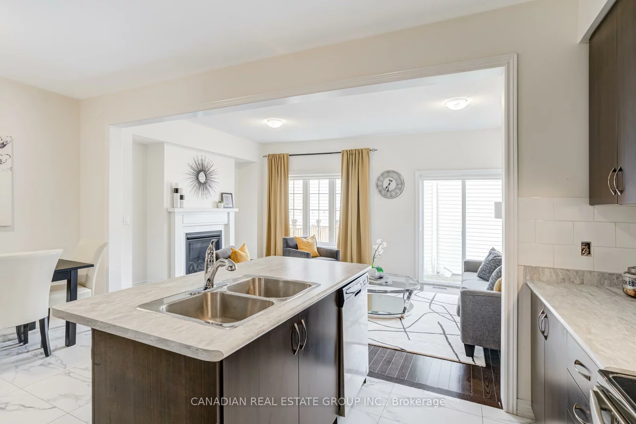 44, Blackwell, Bradford, Bradford West Gwillimbury