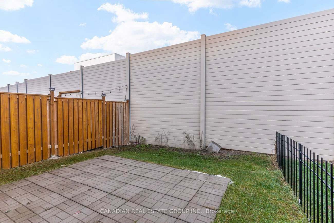 44, Blackwell, Bradford, Bradford West Gwillimbury