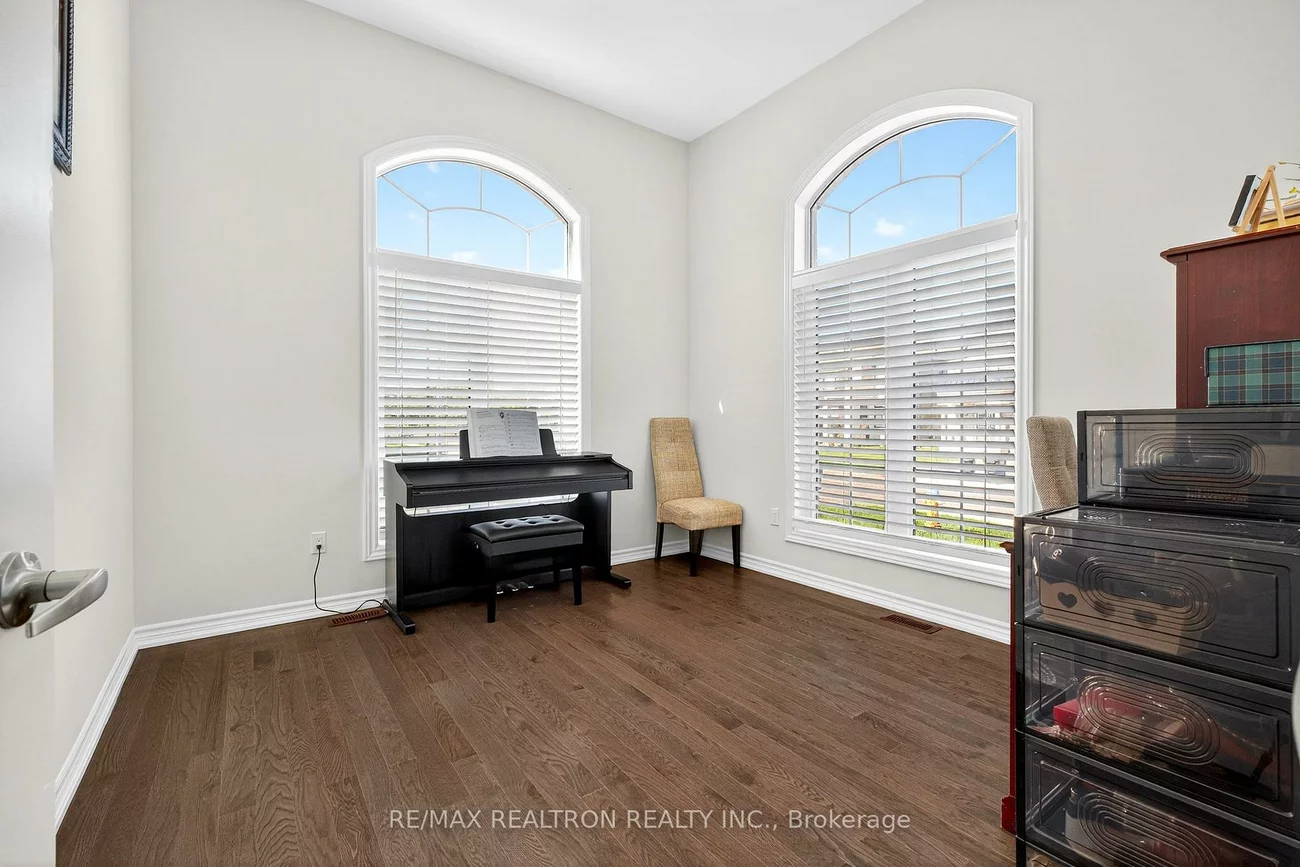 250, FERRAGINE, Bradford, Bradford West Gwillimbury