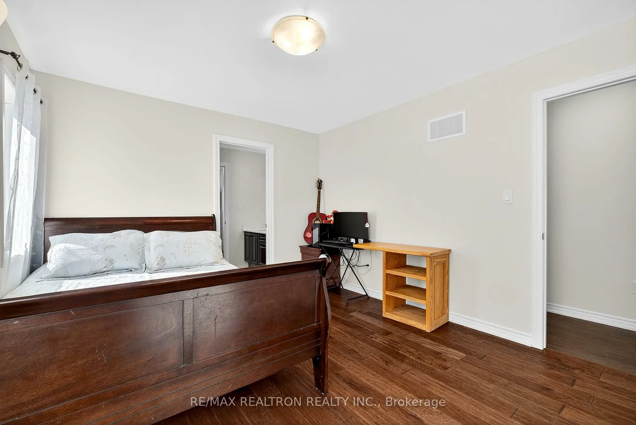 250, FERRAGINE, Bradford, Bradford West Gwillimbury