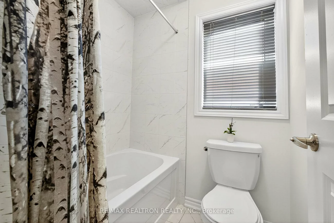 250, FERRAGINE, Bradford, Bradford West Gwillimbury