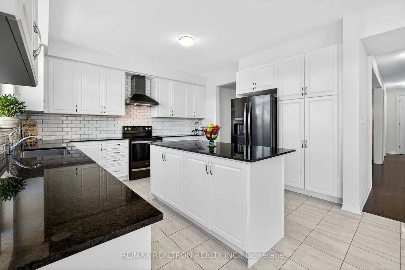 250, FERRAGINE, Bradford, Bradford West Gwillimbury