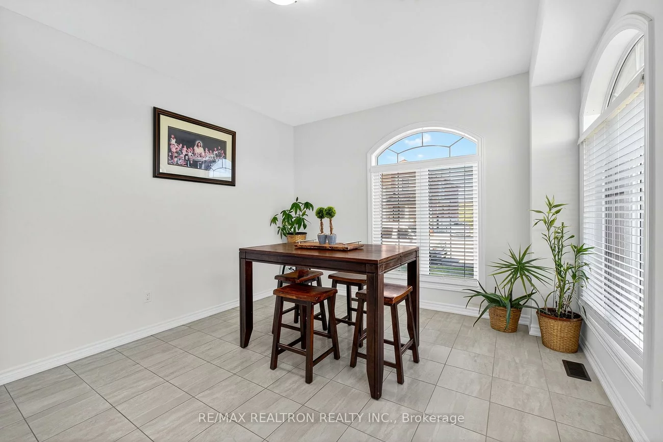 250, FERRAGINE, Bradford, Bradford West Gwillimbury